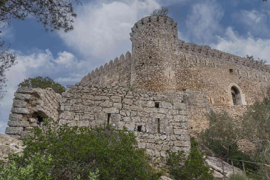 Mallorca - Felanitx 15 - castillo del santuario.jpg